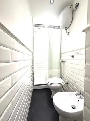 Üç Kişilik Oda