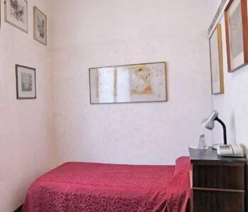 Tek Kişilik Oda, Ortak Banyo