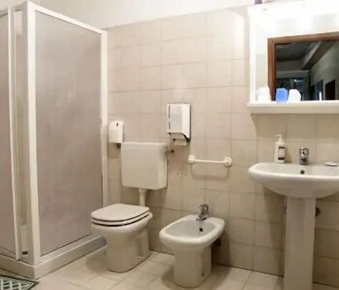 Üç Kişilik Oda, Özel Banyo