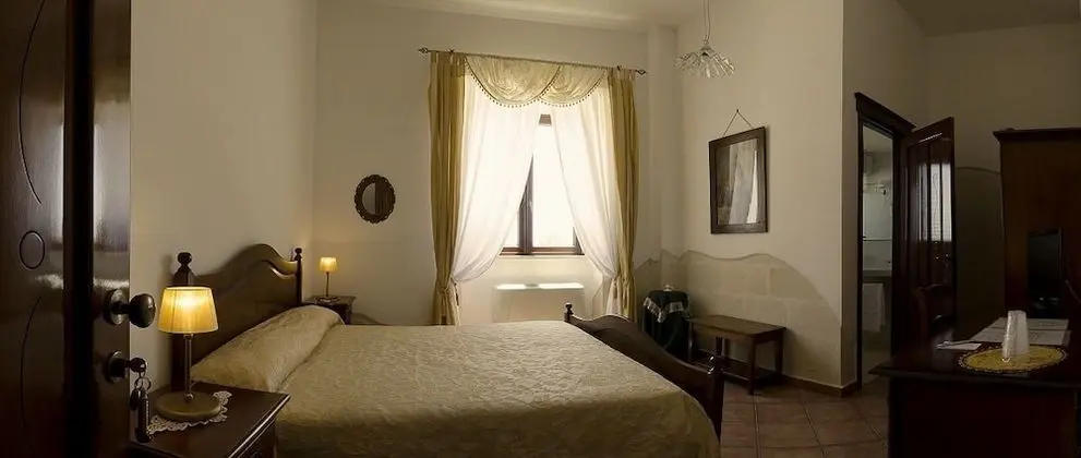 Basic Tek Büyük Yataklı Oda