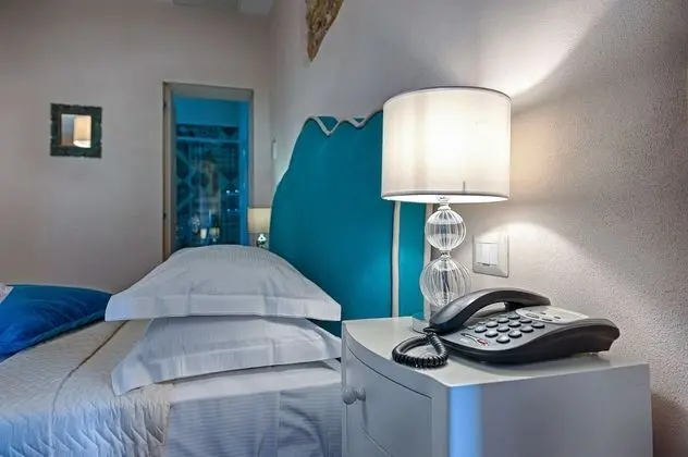 Deluxe Üç Kişilik Oda