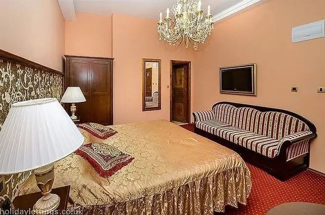 Standard Tek Büyük Yataklı Oda