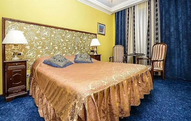 Standard Tek Büyük Yataklı Oda