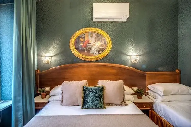 Deluxe Üç Kişilik Oda