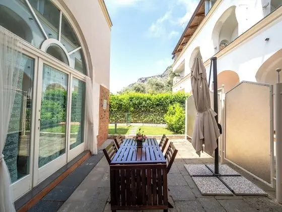 Standard Apart Daire, 2 Yatak Odası, Zemin Kat (Leucosia)