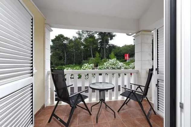 Standard Tek Büyük veya İki Ayrı Yataklı Oda, 1 Büyük (Queen) Boy Yatak, Kısmi Deniz Manzarası