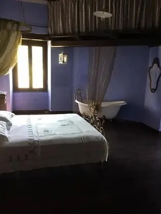 Romantic Tek Büyük Yataklı Oda
