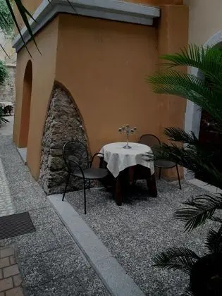 Büyük Yataklı Tek Kişilik Oda