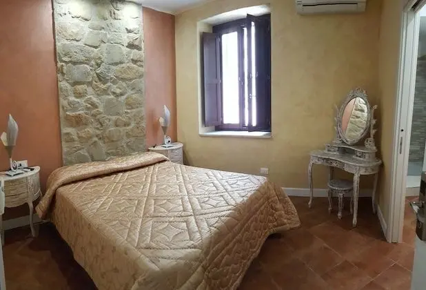 Economy Tek Büyük Yataklı Oda