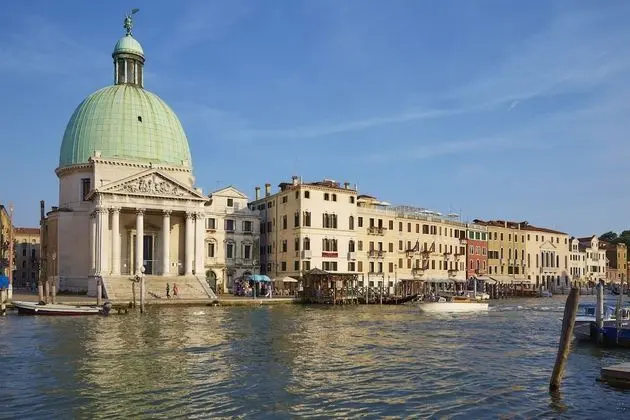 Junior Süit (Grand Canal View)