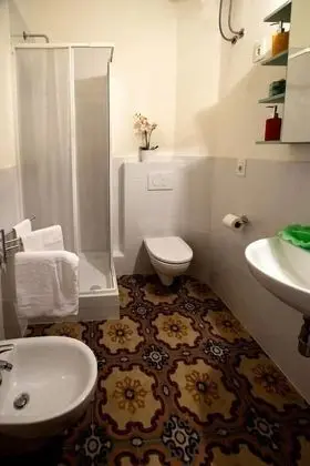 Tek Büyük veya İki Ayrı Yataklı Oda (Michelangelo)