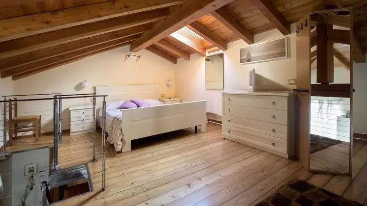 Apart Daire, Havuz Manzaralı