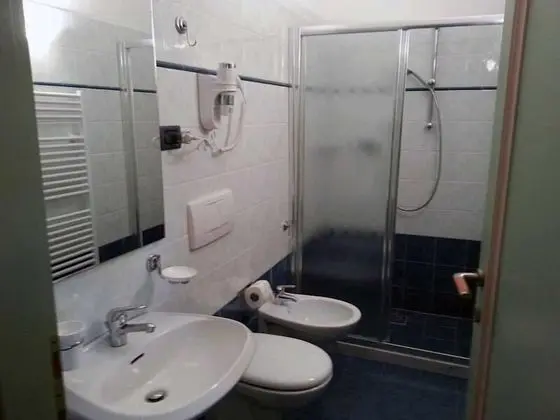 Tek Büyük Yataklı Oda, Tepe Manzaralı