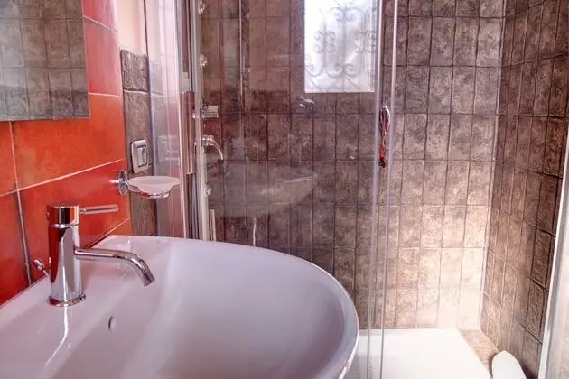 Büyük Yataklı Tek Kişilik Oda, Dağ Manzaralı