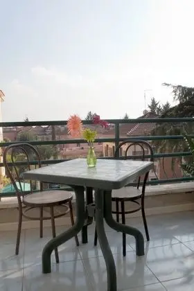 Üç Kişilik Oda