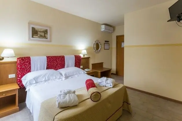 Comfort Tek Büyük Yataklı Oda