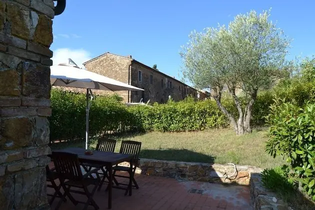 Apart Daire, 2 Yatak Odası, Bahçeli