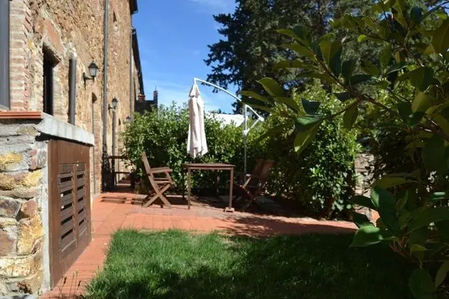 Apart Daire, 2 Yatak Odası, Bahçeli