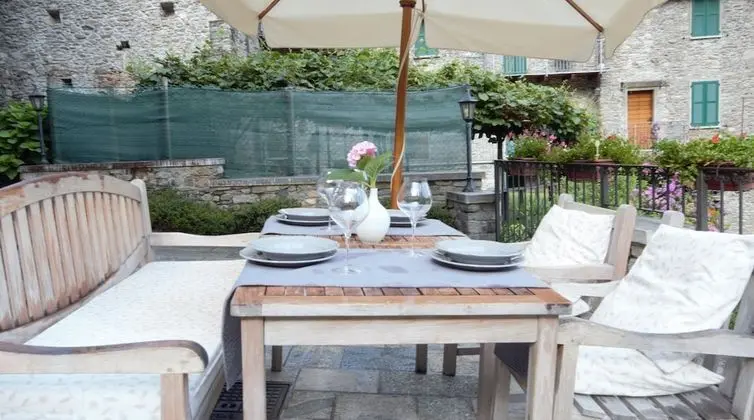 Apart Daire, 2 Yatak Odası, Göl Manzaralı (Borgo I)