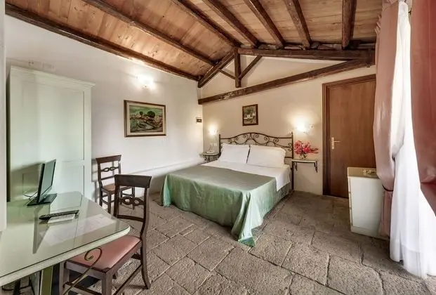 Classic Büyük Yataklı Tek Kişilik Oda