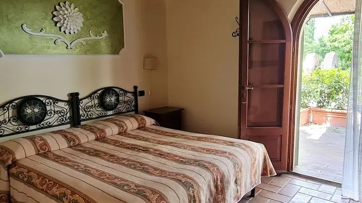 Comfort Tek Büyük Yataklı Oda, Tepe Manzaralı