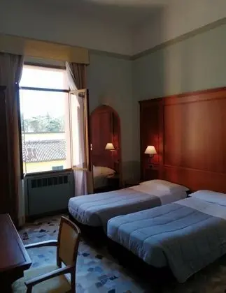 Üç Kişilik Oda