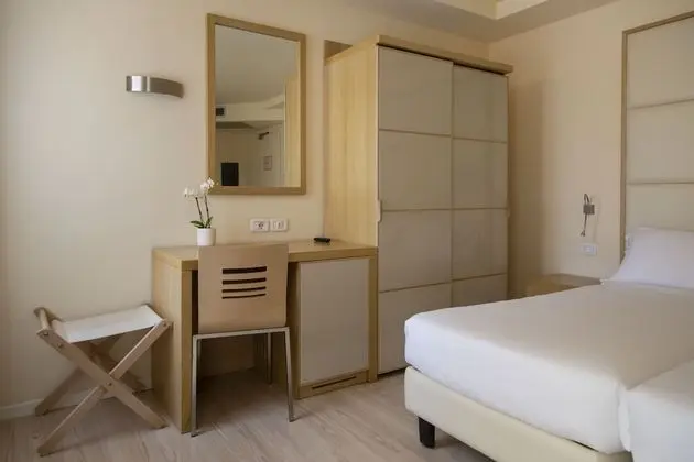 Standard Üç Kişilik Oda, Balkon