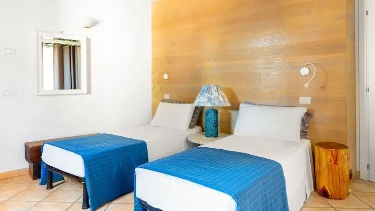 Tek Büyük veya İki Ayrı Yataklı Oda (Magnolia)