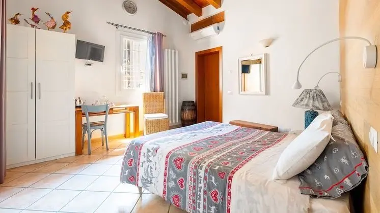 Tek Büyük veya İki Ayrı Yataklı Oda (Magnolia)