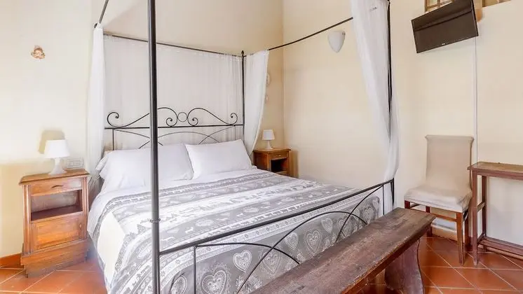 Tek Büyük Yataklı Oda, 1 Büyük (Queen) Boy Yatak (Melograno)