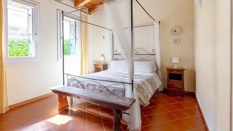 Tek Büyük Yataklı Oda, 1 Büyük (Queen) Boy Yatak (Melograno)