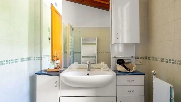 Tek Büyük Yataklı Oda, 1 Büyük (Queen) Boy Yatak (Melograno)