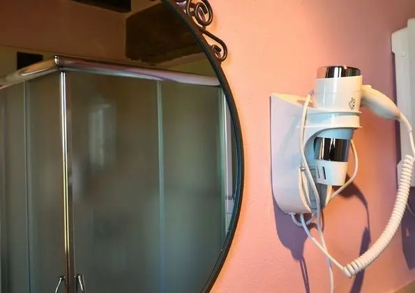 Junior Süit, 1 Büyük (Queen) Boy Yatak ve Çekyat, Özel Banyo, Bahçe Manzaralı