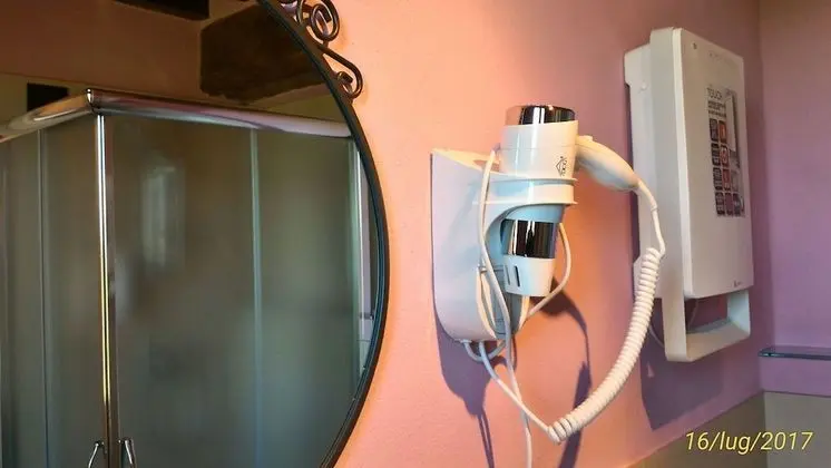 Junior Süit, 1 Büyük (Queen) Boy Yatak ve Çekyat, Özel Banyo, Bahçe Manzaralı