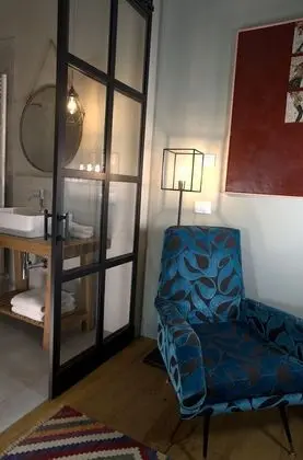 Superior Tek Büyük Yataklı Oda, Havuz Manzaralı