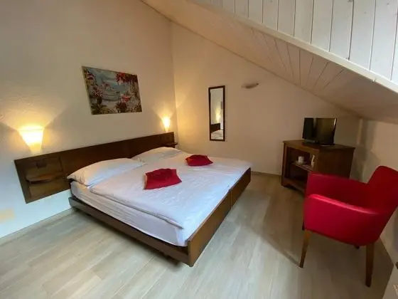 Classic Tek Büyük Yataklı Oda