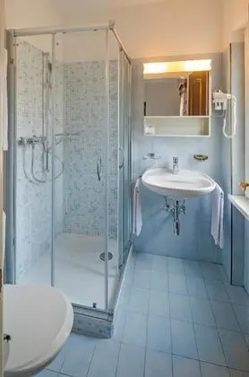 Classic Tek Büyük Yataklı Oda