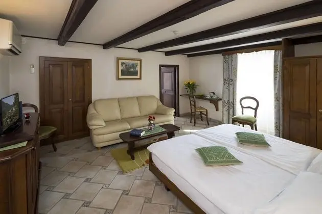 Classic Üç Kişilik Oda