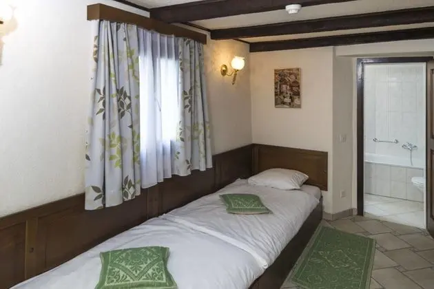 Classic Üç Kişilik Oda