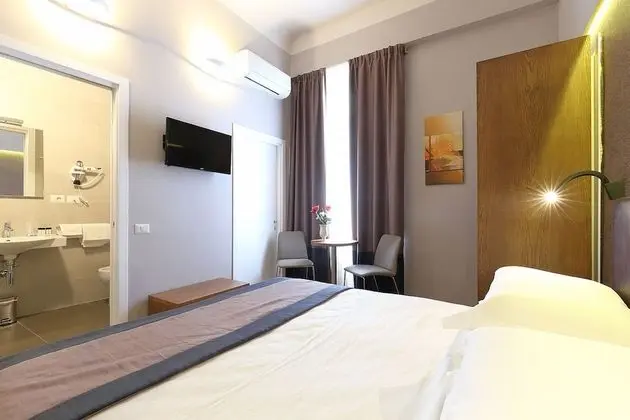 Standard Tek Büyük Yataklı Oda