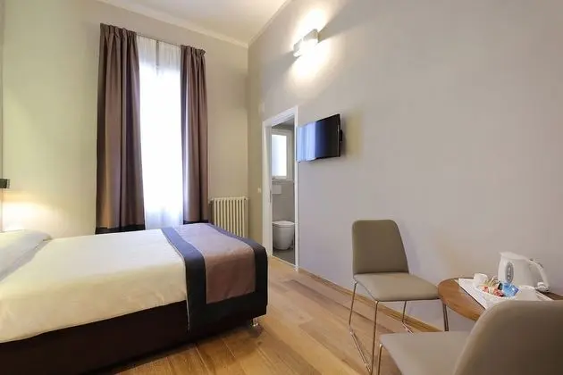 Standard Tek Büyük Yataklı Oda