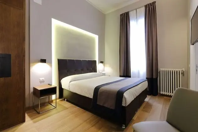 Standard Tek Büyük Yataklı Oda