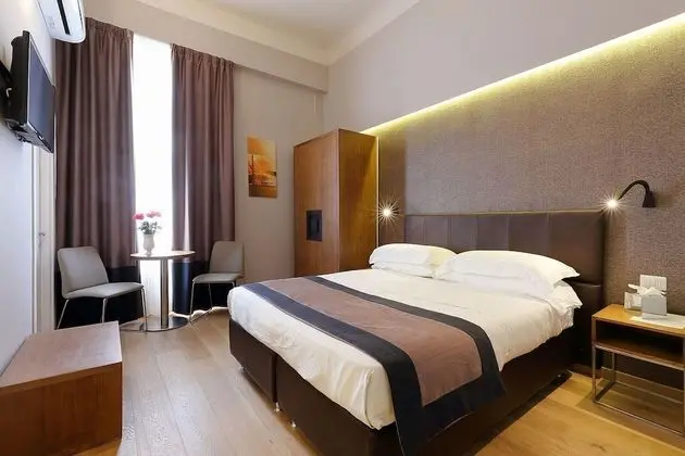 Standard Tek Büyük Yataklı Oda