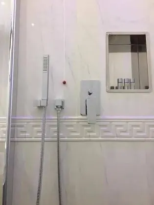 Deluxe Tek Büyük veya İki Ayrı Yataklı Oda, Balkon, Şehir Manzaralı