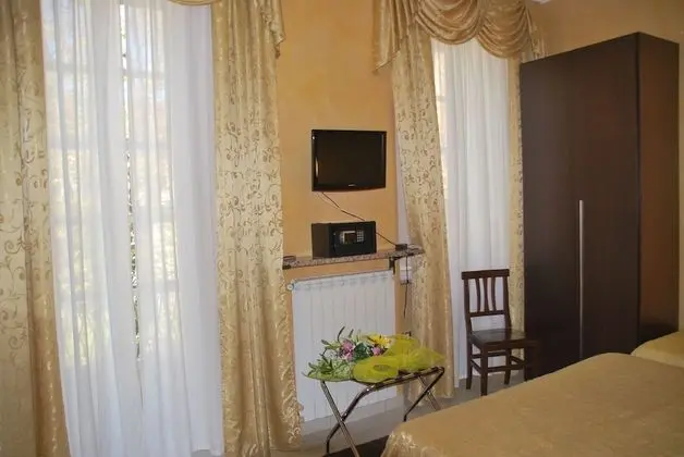 Standard Tek Büyük veya İki Ayrı Yataklı Oda