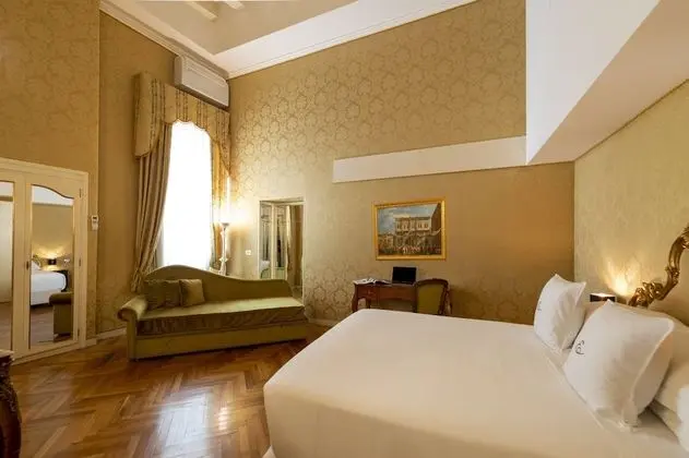 Deluxe Üç Kişilik Oda