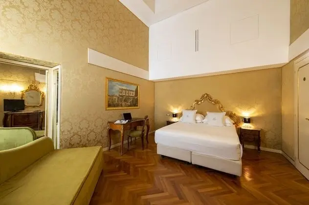 Deluxe Üç Kişilik Oda