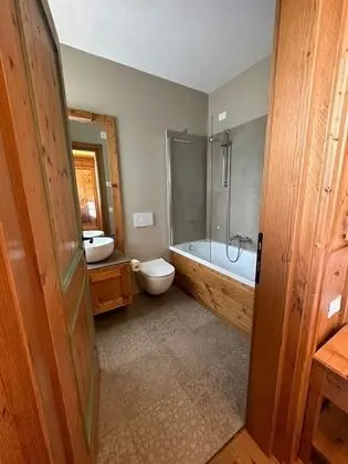 Business Tek Büyük Yataklı Oda, 1 En Büyük (King) Boy Yatak, Dağ Manzaralı (two)