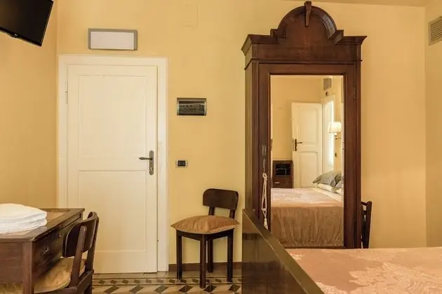 Basic Tek Büyük Yataklı Oda (Rossini)