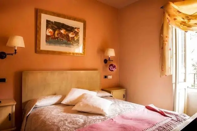 Standard Tek Büyük Yataklı Oda (Pergolesi)